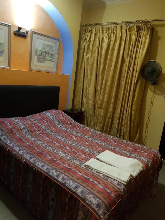 Hotel La Potiniere Schaerbeek Εξωτερικό φωτογραφία